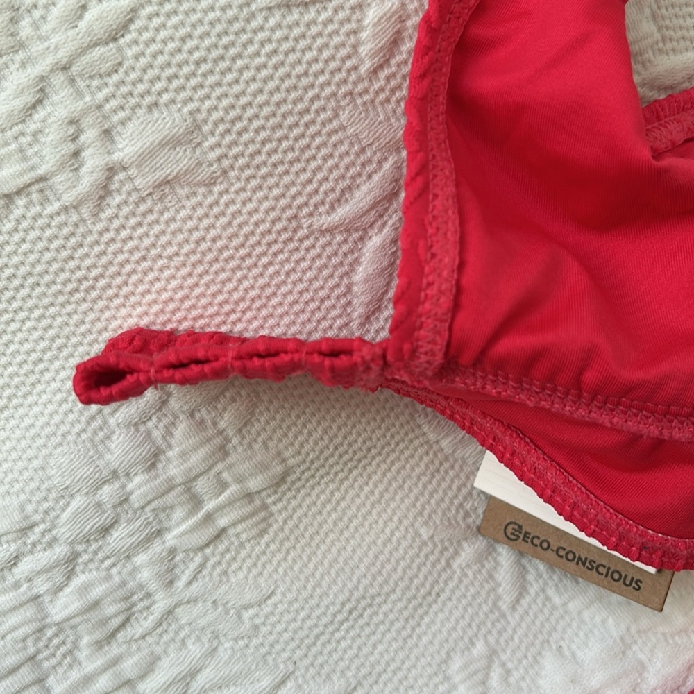 NWT Billabong Chasing Tides Elliot bikini set. Size Medium bottom, Large Top. - Picture 10 of 16